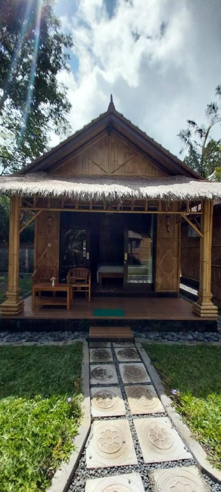 Pondok Sapta Sallaca Selat Exterior photo