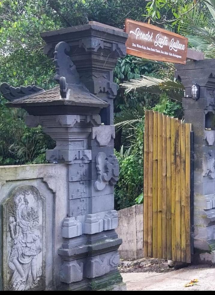Pondok Sapta Sallaca Selat Exterior photo