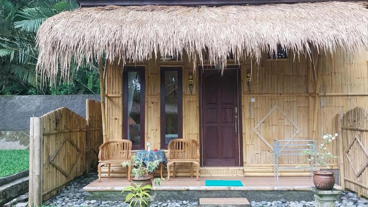 Pondok Sapta Sallaca Selat Exterior photo